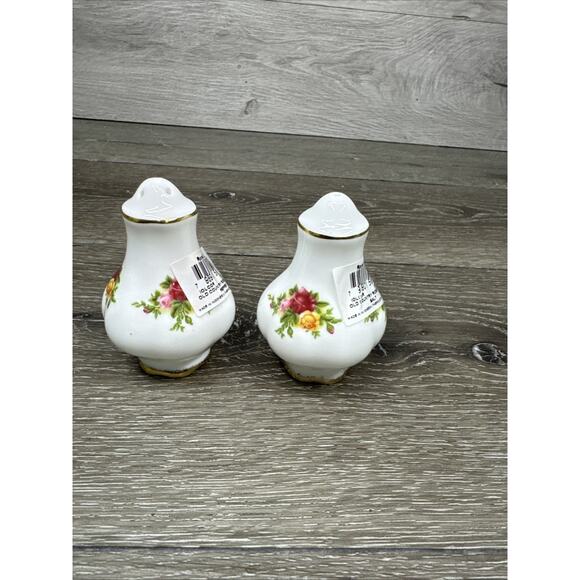 Royal Albert Old Country Roses Salt and Pepper Set 3.25" ~New With Tag - Picture 1 of 8